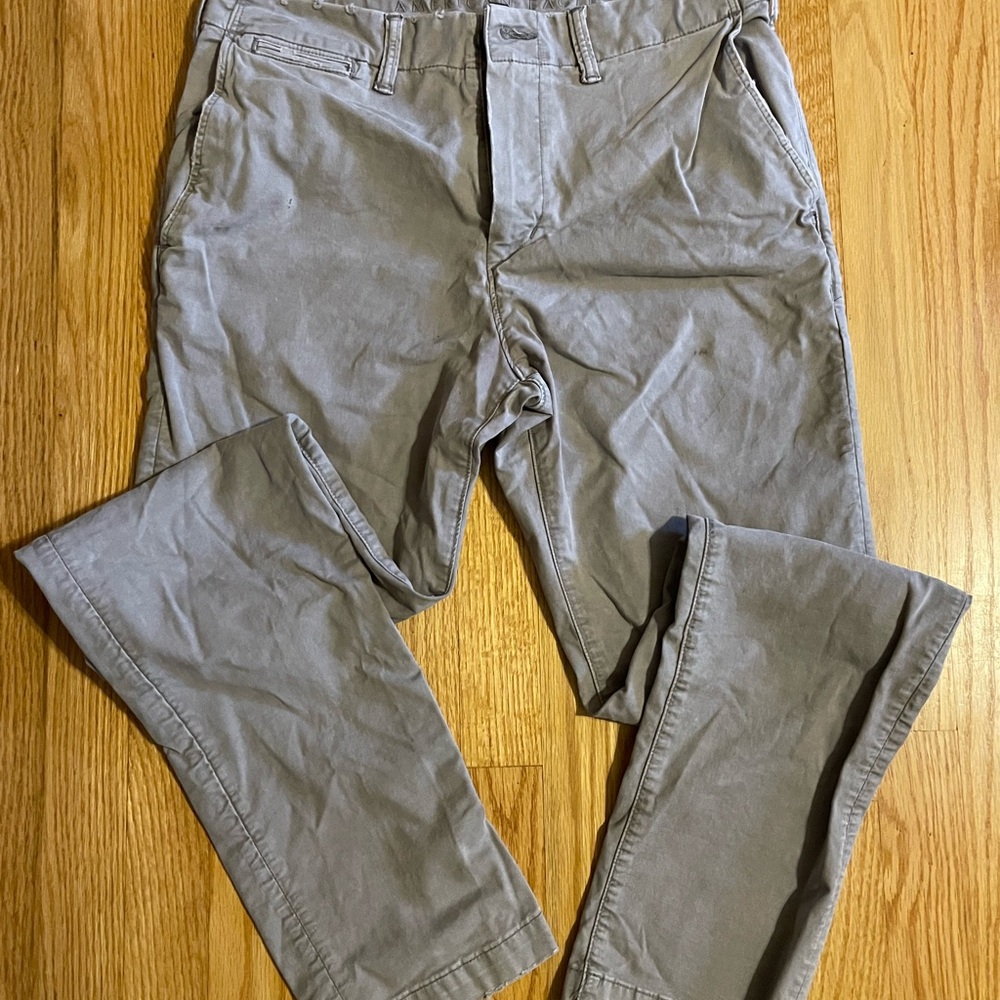 American Eagle Outfitters Men's Stone Gray Chinos